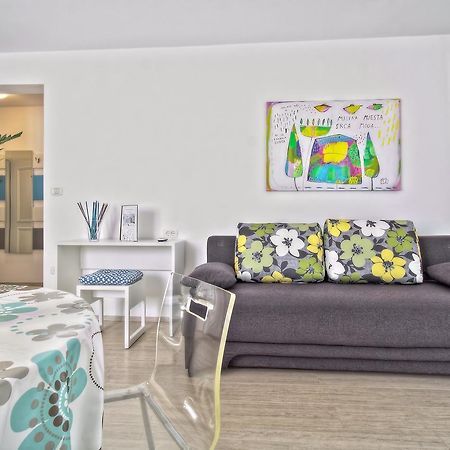 Apartments Punta by Sea Umag Bagian luar foto