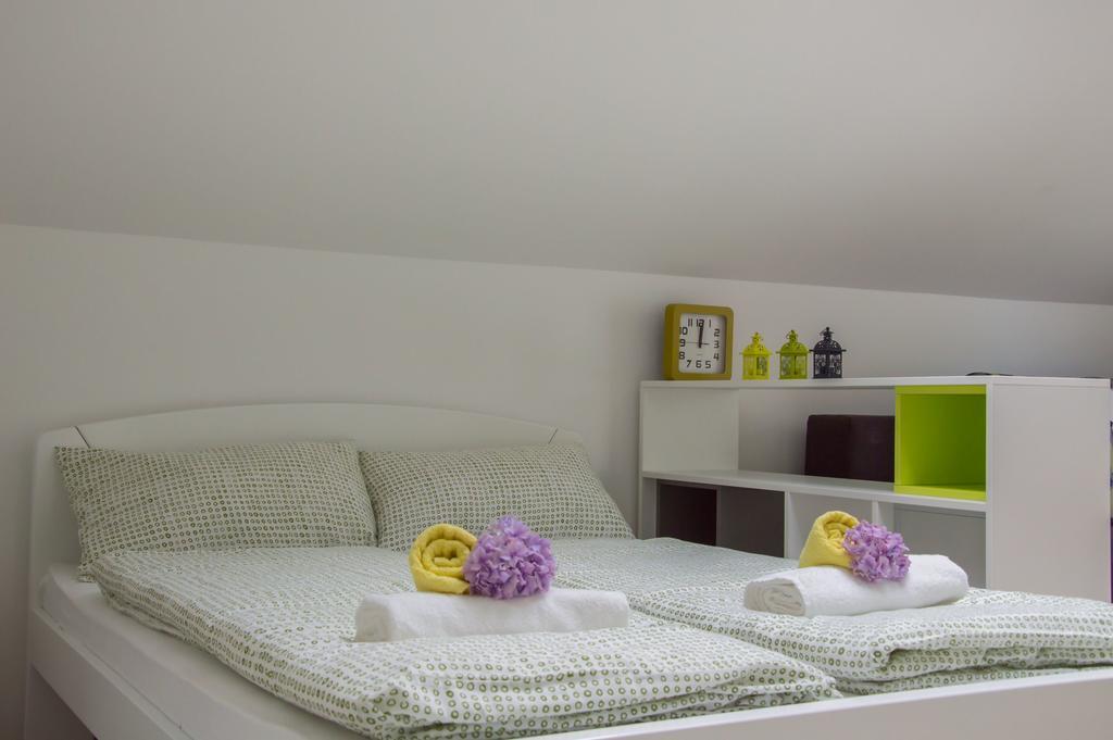 Apartments Punta by Sea Umag Bagian luar foto