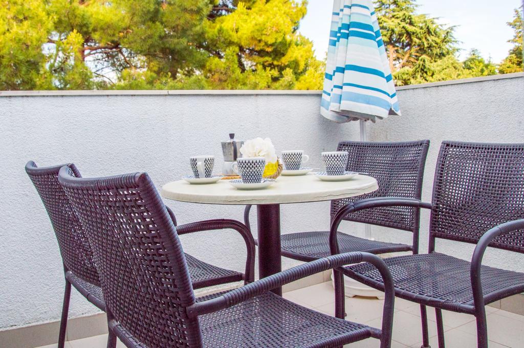 Apartments Punta by Sea Umag Bagian luar foto
