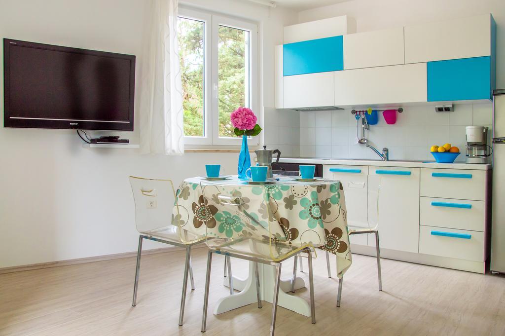 Apartments Punta by Sea Umag Bagian luar foto