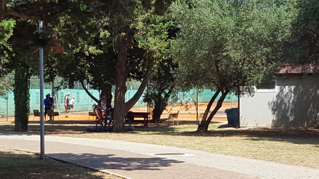 Apartments Punta by Sea Umag Bagian luar foto