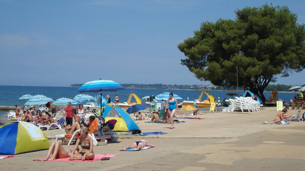 Apartments Punta by Sea Umag Bagian luar foto