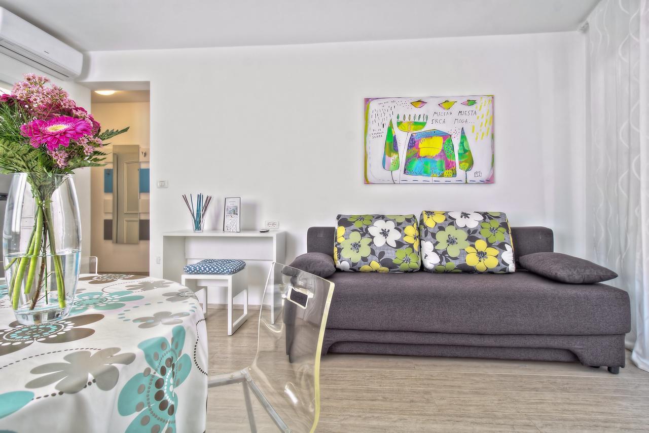 Apartments Punta by Sea Umag Bagian luar foto