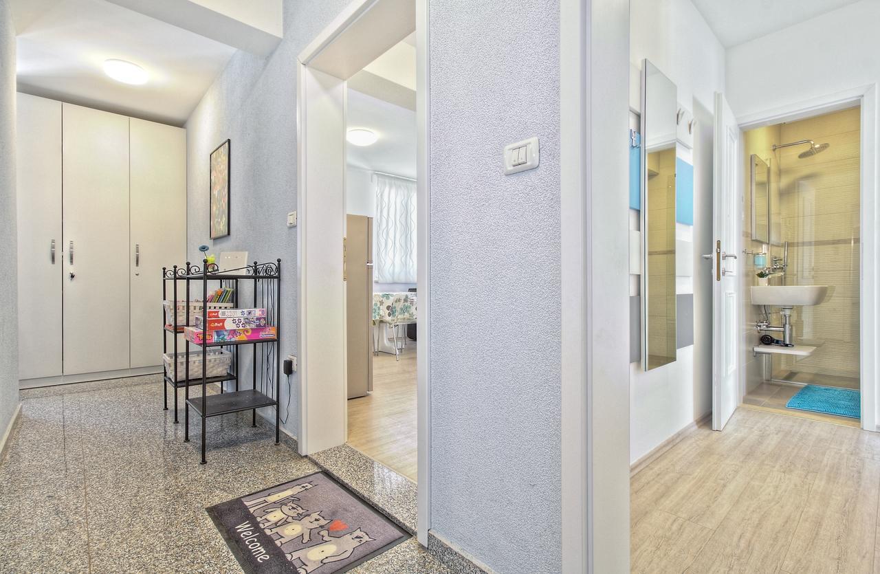 Apartments Punta by Sea Umag Bagian luar foto