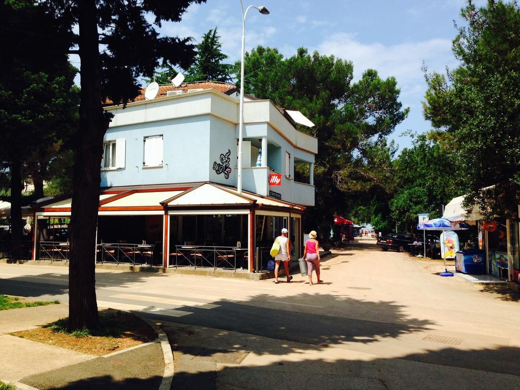 Apartments Punta by Sea Umag Bagian luar foto